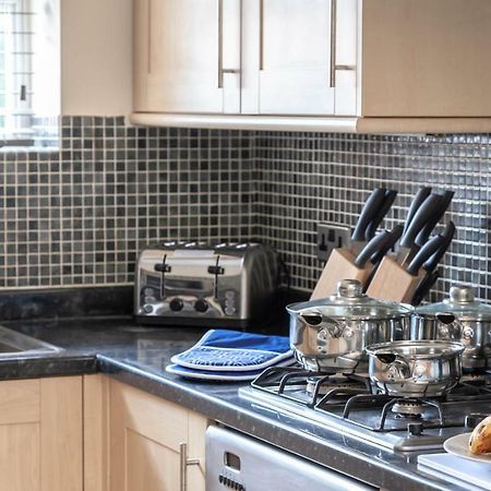 4 Bed Home, Driveway Parking Ideally Located In Latchford, Warrington - Executive St Marys House Exterior foto